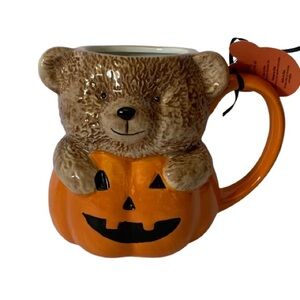 NWT. CREEPY CRITTERS Teddy Bear Pumpkin Mug